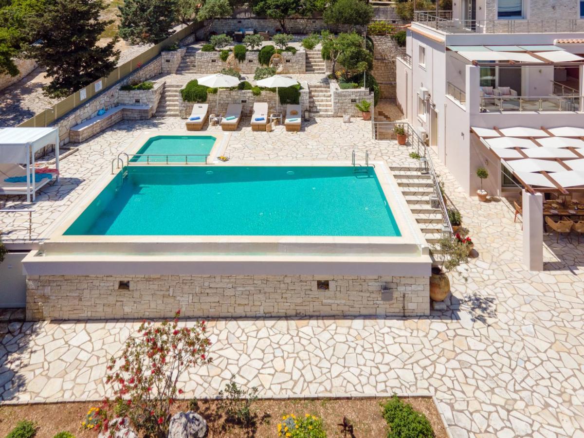 Villa Terra Del Nonno With Sea Views & Pool Gaios Exteriér fotografie